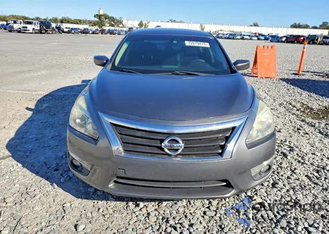 2015 Nissan Altima 2.5 z USA, uszkodzony, nr VIN 1N4AL3AP8FN918332